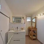 Fr-00016-87 * Saint-Quentin-la-Poterie