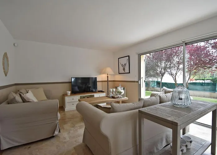 빌라 Stylish Villa In Southern France With Pool 생-쿠앵탕-라-포테리